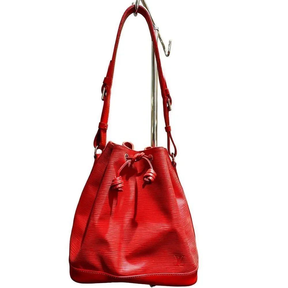 Vintage Louis Vuitton Crossbody or Shoulder Bucket Bag Petit Noe Red Epi Leather - Picture 2 of 8